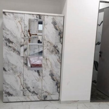 Furnished Amenities in 1.5 BHK Apartment at Ghatkopar West – for Rent