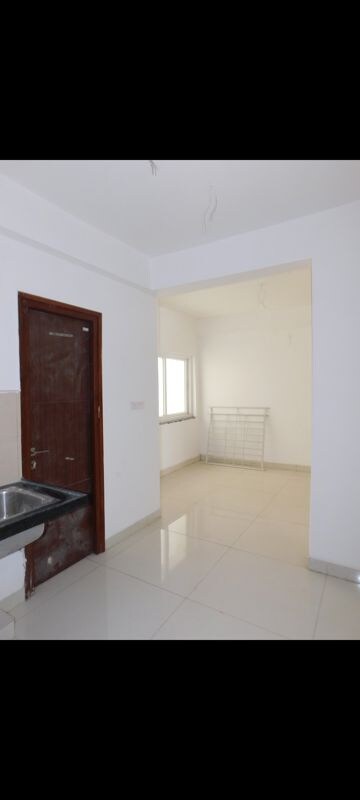 Room in 2 BHK Apartment at GHR Titania, Kondapur – for Sale
