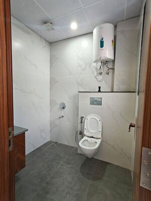 Bathroom in 1 BHK Apartment at Saket – for Rent