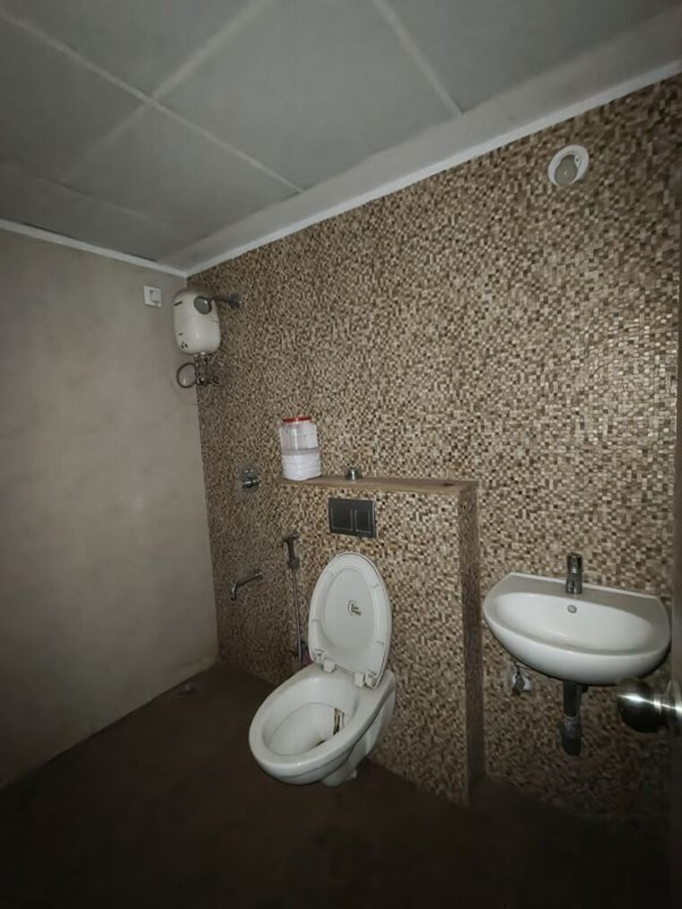 Bathroom, lodha-downtown 3 Bedroom 852 Sq.Ft. Apartment In Dombivli East Thane 9768207