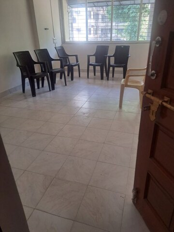 Room in 2 BHK Apartment at Kamla Nagar CHS, Kandivali West – for Rent