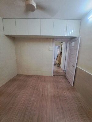 Room in 2 BHK Apartment at Kamla Nagar CHS, Kandivali West – for Rent