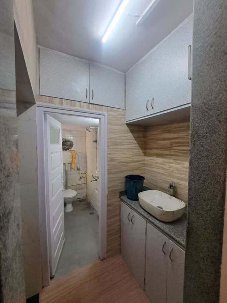 Bathroom, kamla-nagar-chs 2 Bedroom 700 Sq.Ft. Apartment In Kandivali West Mumbai 9768362