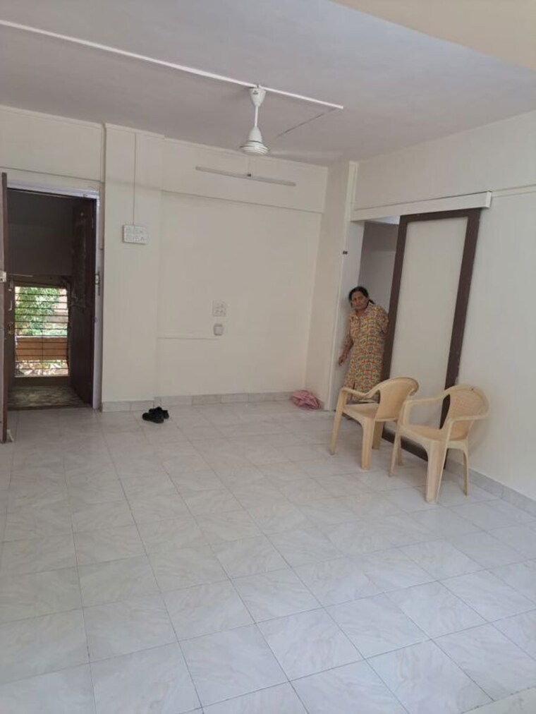 Living Room, kamla-nagar-chs 2 Bedroom 700 Sq.Ft. Apartment In Kandivali West Mumbai 9768362