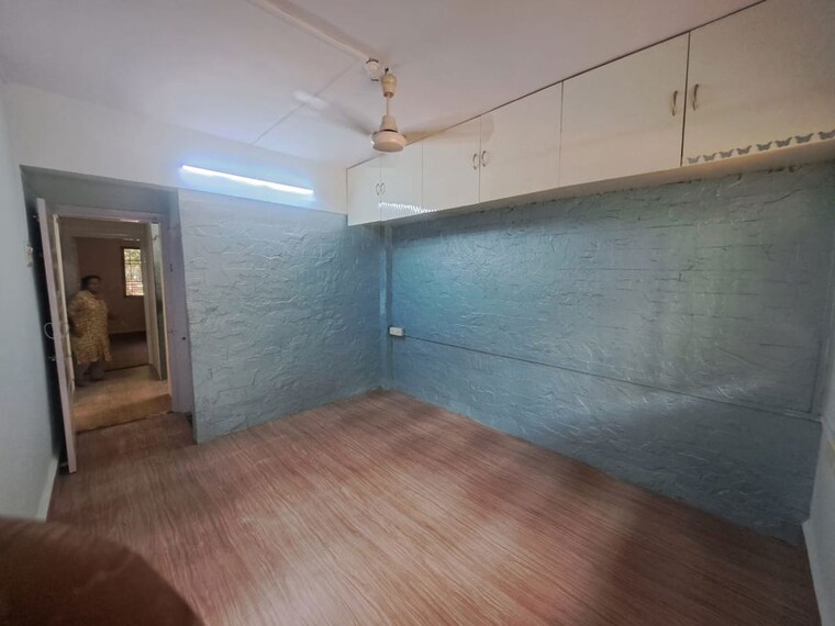 Bathroom, kamla-nagar-chs 2 Bedroom 700 Sq.Ft. Apartment In Kandivali West Mumbai 9768362