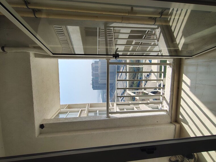 Balcony, lodha-amara-tower-24-and-25 2 Bedroom 840 Sq.Ft. Apartment In Kolshet Road Thane 9768408