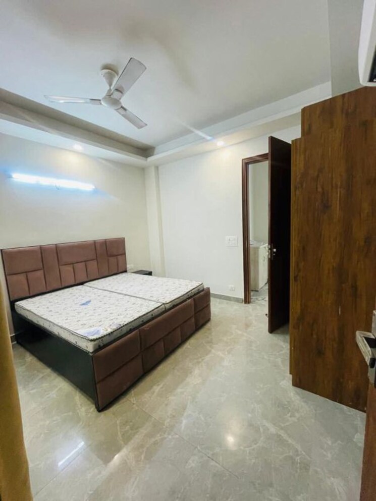 Bedroom, freedom fighters enclave 2 Bedroom 1000 Sq.Ft. Apartment In Freedom Fighters Enclave Delhi 9768427
