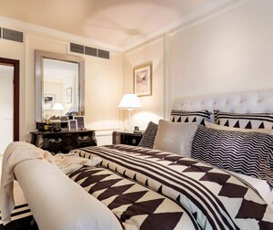 Bedroom in 3.5 BHK Independent House at Sector 16 – for Sale