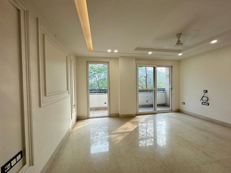 Cover Image, rajinder nagar 4 Bedroom 500 Sq.Yd. Builder Floor In Rajinder Nagar Delhi 9768634