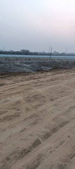 Plot For Sale in Samalkha