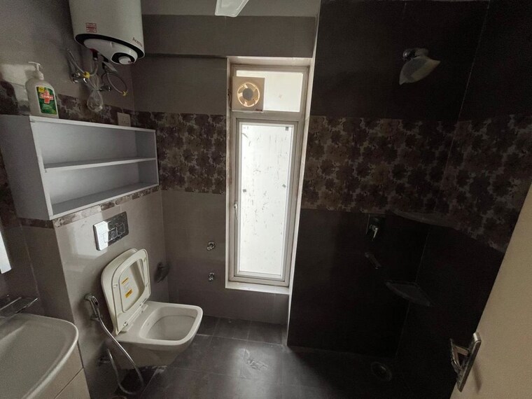 Bathroom, pareena-micasa 3 Bedroom 1999 Sq.Ft. Apartment In Sector 68 Gurgaon 9768643