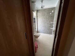 3 BHK + Servant Room Apartment For Rent in Pareena Micasa