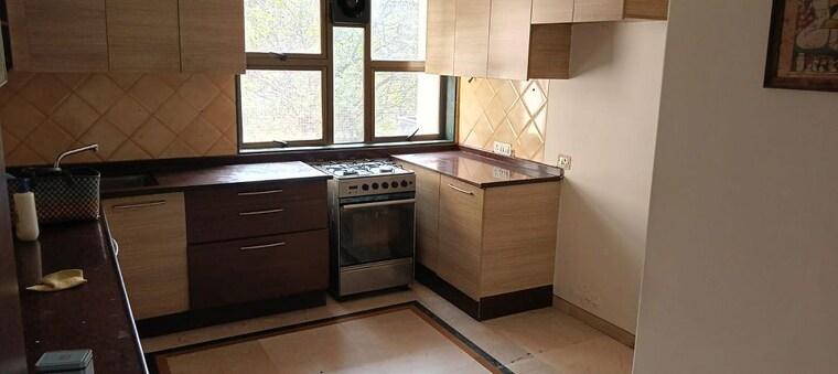 Kitchen, bandra west 3 Bedroom 1100 Sq.Ft. Apartment In Bandra West Mumbai 9768630