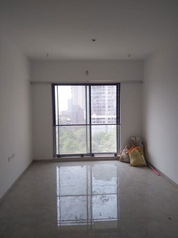 Bedroom in 2 BHK Apartment at Matunga East – for Rent