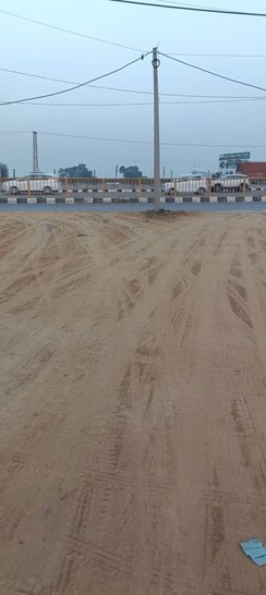 Plot For Sale in Samalkha