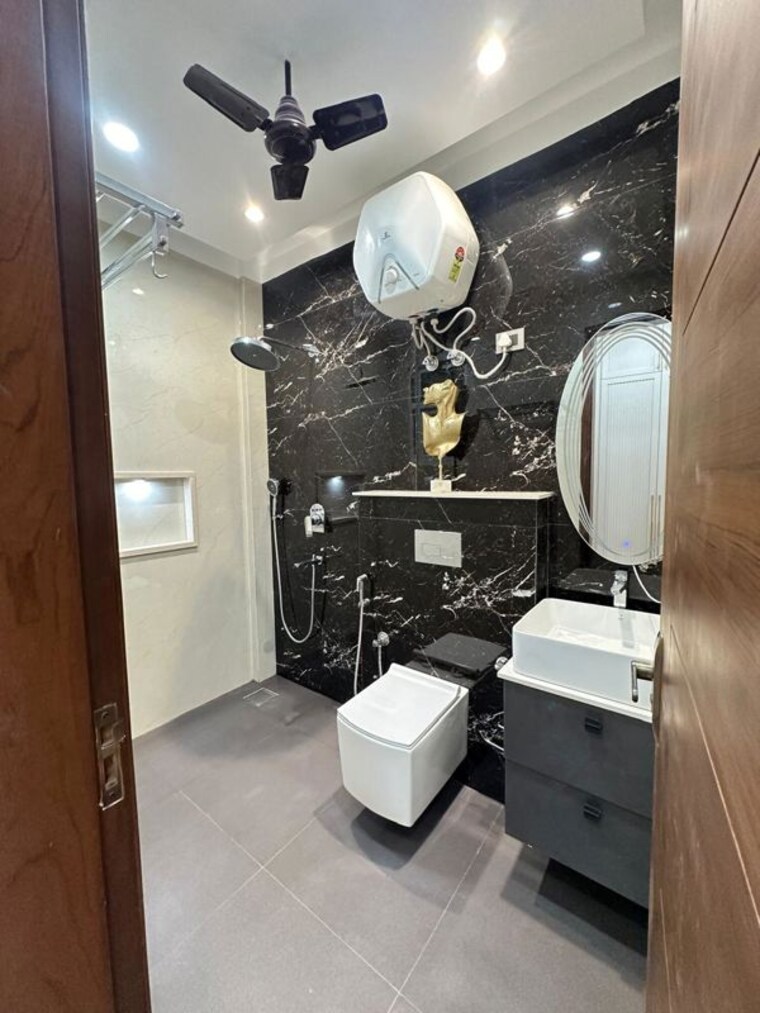 Master Bedroom, bptp-green-oaks 3 Bedroom 1650 Sq.Ft. Builder Floor In Sector 70a Gurgaon 9768846