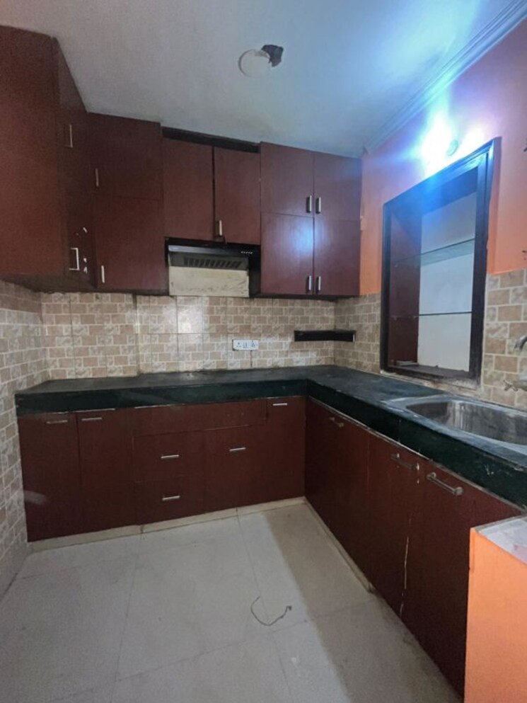 Kitchen, saket 3 Bedroom 1500 Sq.Ft. Builder Floor In Saket Delhi 9768947