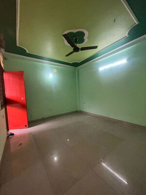 Furnished Amenities in 3 BHK Builder Floor at Saket – for Rent