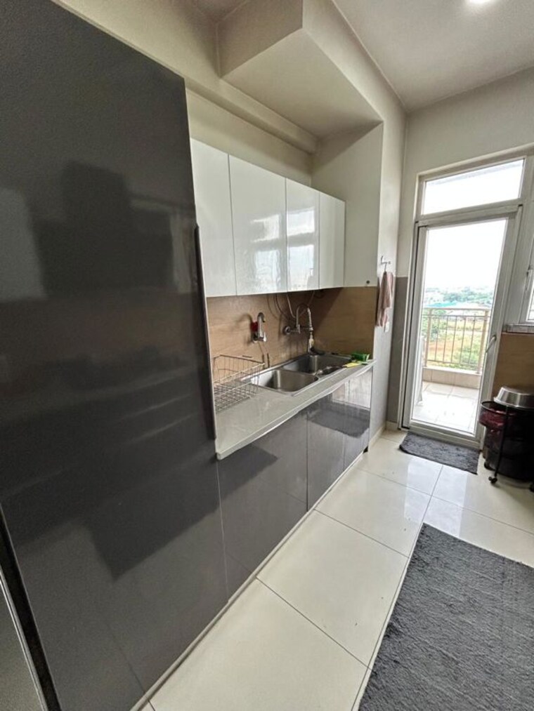 Kitchen, emaar-palm-gardens 3.5 Bedroom 1900 Sq.Ft. Apartment In Sector 83 Gurgaon 9768973