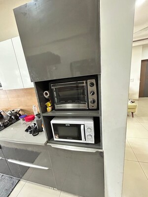 Furnished Amenities in 3.5 BHK Apartment at Emaar Palm Gardens, Sector 83 – for Rent