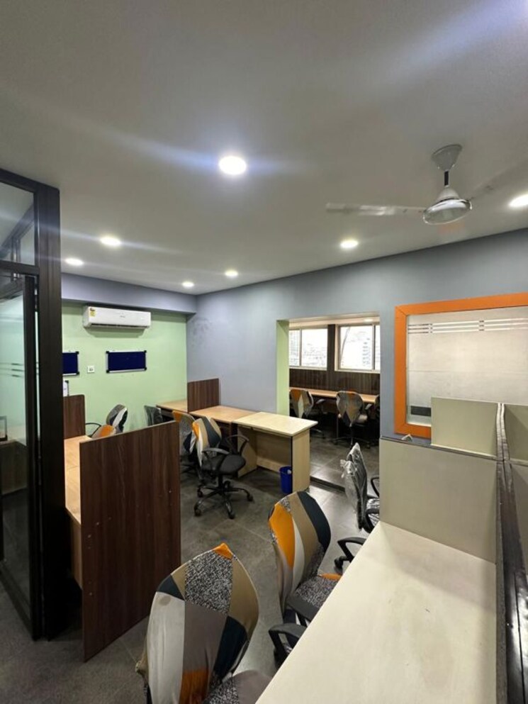Team Area, camac st Commercial Office Space 600 Sq.Ft. In Camac st Kolkata 9769010