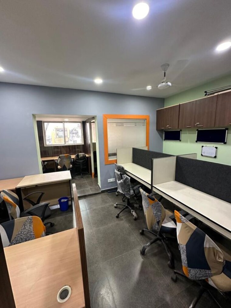 Team Area, camac st Commercial Office Space 600 Sq.Ft. In Camac st Kolkata 9769010