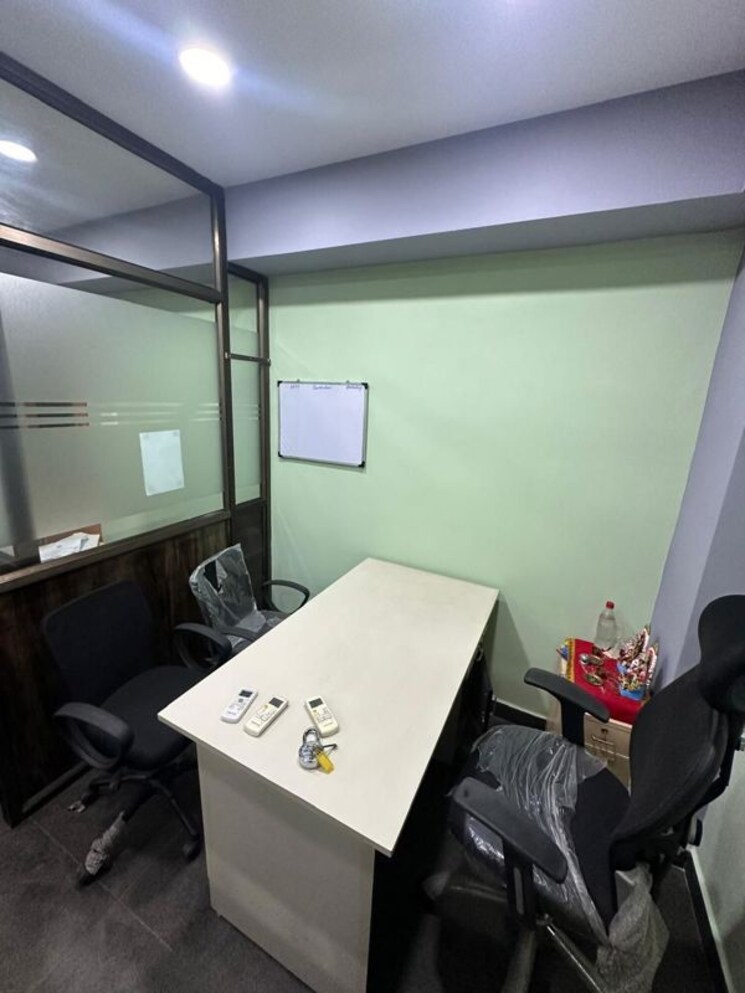 Team Area, camac st Commercial Office Space 600 Sq.Ft. In Camac st Kolkata 9769010
