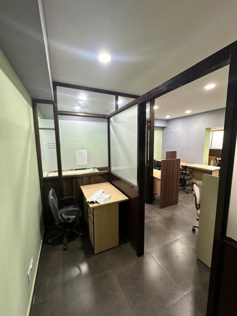 Team Area, camac st Commercial Office Space 600 Sq.Ft. In Camac st Kolkata 9769010