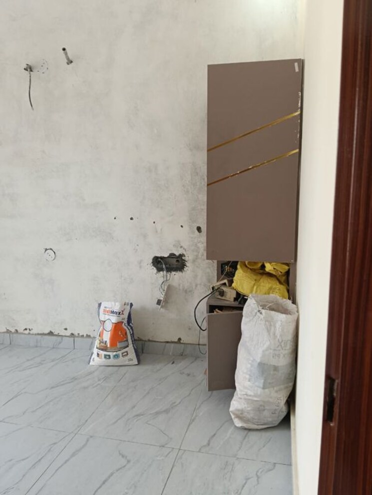 Bathroom, prem-apartment 3 Bedroom 1100 Sq.Ft. Apartment In Pir Machalla Zirakpur 9769097