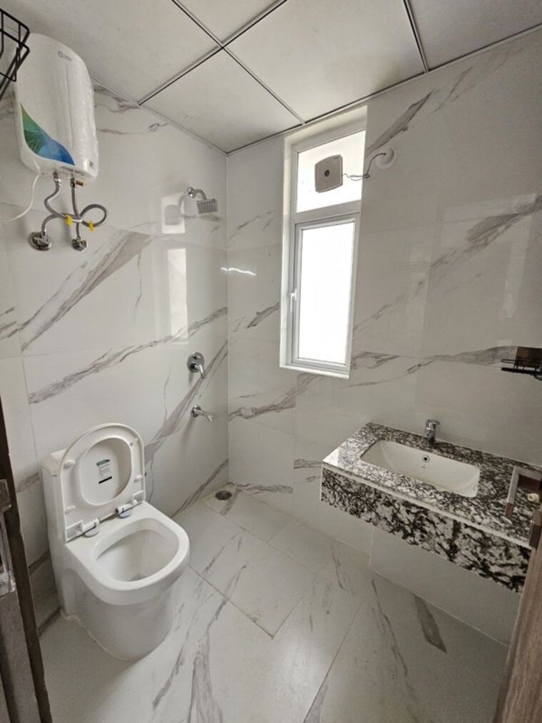 Bathroom, smart-world-gems 2.5 Bedroom 1067 Sq.Ft. Apartment In Sector 89 Gurgaon 9769117