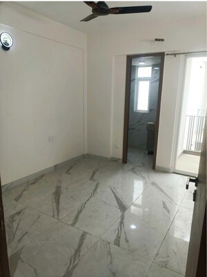 Room in 2.5 BHK Apartment at Smart World Gems, Sector 89 – for Sale