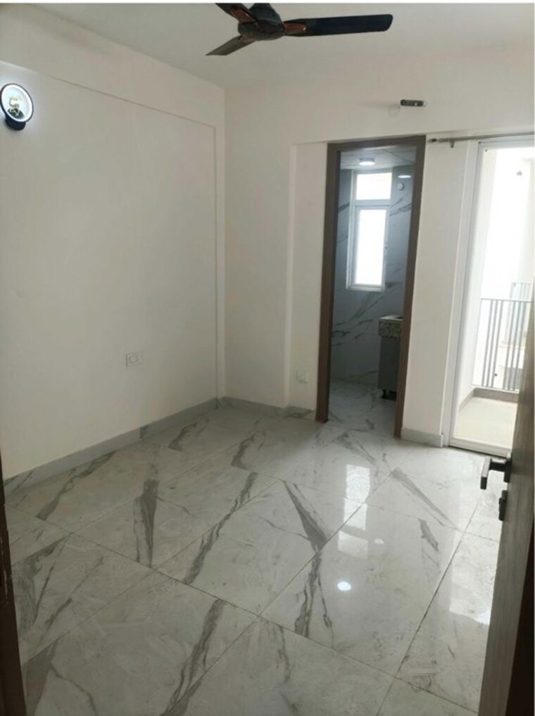 Room, smart-world-gems 2.5 Bedroom 1067 Sq.Ft. Apartment In Sector 89 Gurgaon 9769117