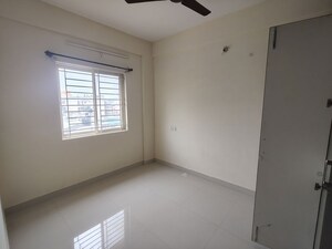 Room in 1 BHK Builder Floor at Yemalur – for Rent