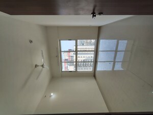 Room in 2 BHK Apartment at Lodha Amara Tower 23, Kolshet Road – for Rent