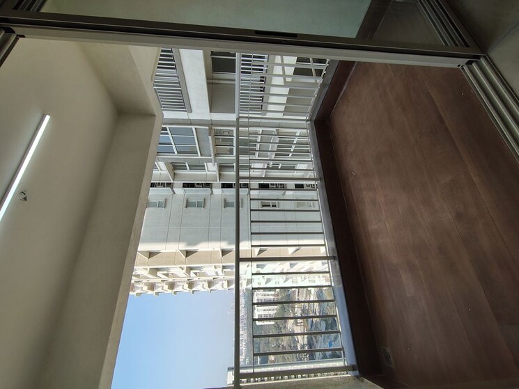 Balcony, lodha-amara-tower-23 2 Bedroom 800 Sq.Ft. Apartment In Kolshet Road Thane 9769250