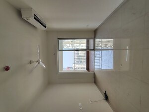 Room in 2 BHK Apartment at Lodha Amara Tower 23, Kolshet Road – for Rent