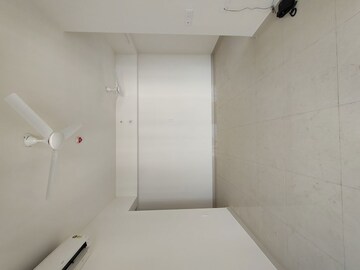 Room in 2 BHK Apartment at Lodha Amara Tower 23, Kolshet Road – for Rent