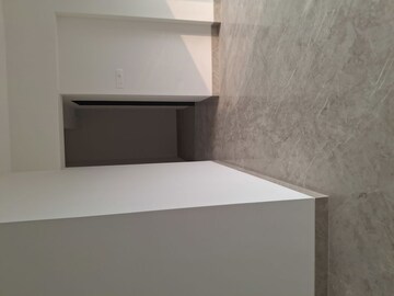 Furnished Amenities in 3 BHK Apartment at Rangoli Goghari Mansion, Santacruz West – for Rent