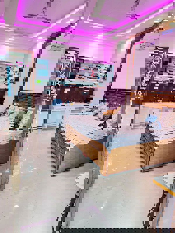 3 BHK + Servant Room Builder Floor For Rent in Parklands