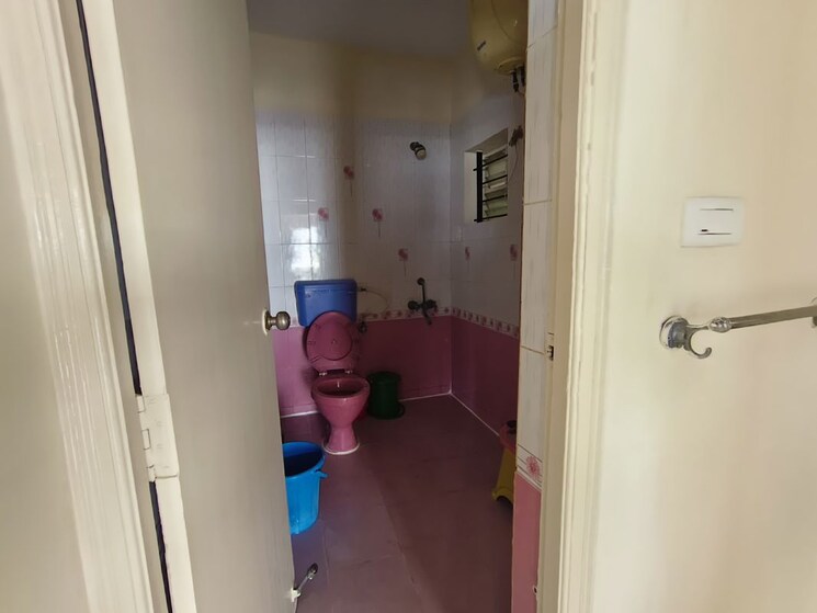 Bathroom, rs-green-view 2.5 Bedroom 1800 Sq.Ft. Apartment In Yemalur Bangalore 9769318