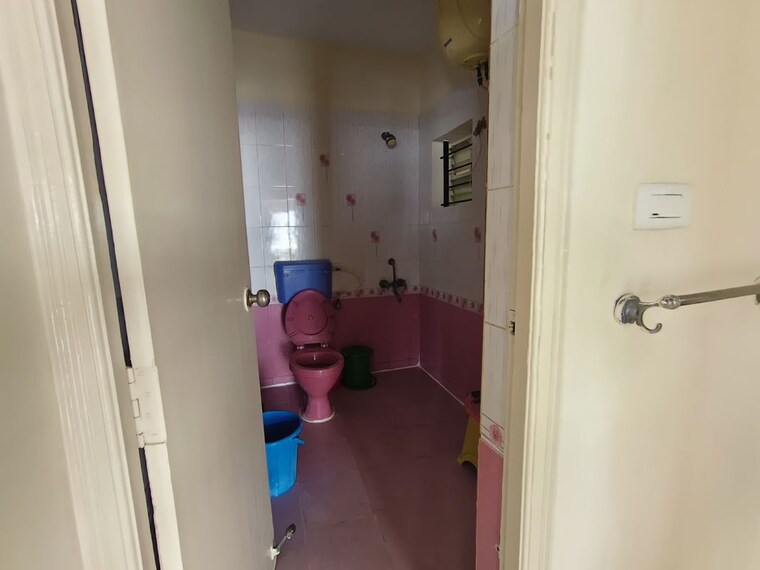 Bathroom, rs-green-view 2.5 Bedroom 1800 Sq.Ft. Apartment In Yemalur Bangalore 9769318