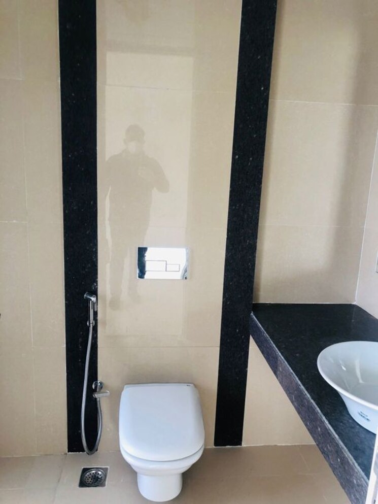 Attached Bathroom, courtyard-by-narang-realty-and-the-wadhwa-group 3 Bedroom 1200 Sq.Ft. Apartment In Pokhran Road No Two Thane 9769468