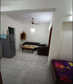 1 BHK Builder Floor For Rent in Rohini Sector 9