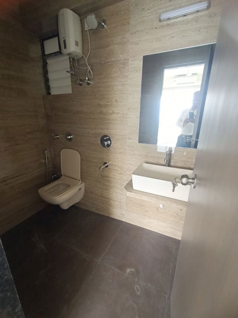 Bathroom, hatdia-ison-height 2 Bedroom 1040 Sq.Ft. Apartment In Lower Parel Mumbai 9769542