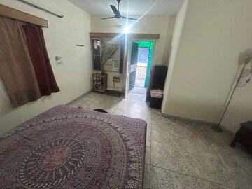 1 BHK Builder Floor For Rent in Shalimar Bagh