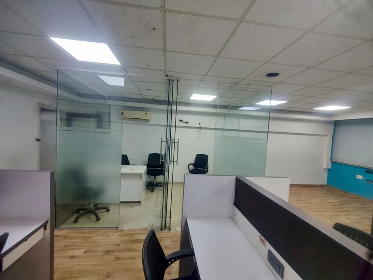 Team Area, malad west Commercial Office Space 619 Sq.Ft. In Malad West Mumbai 9769696
