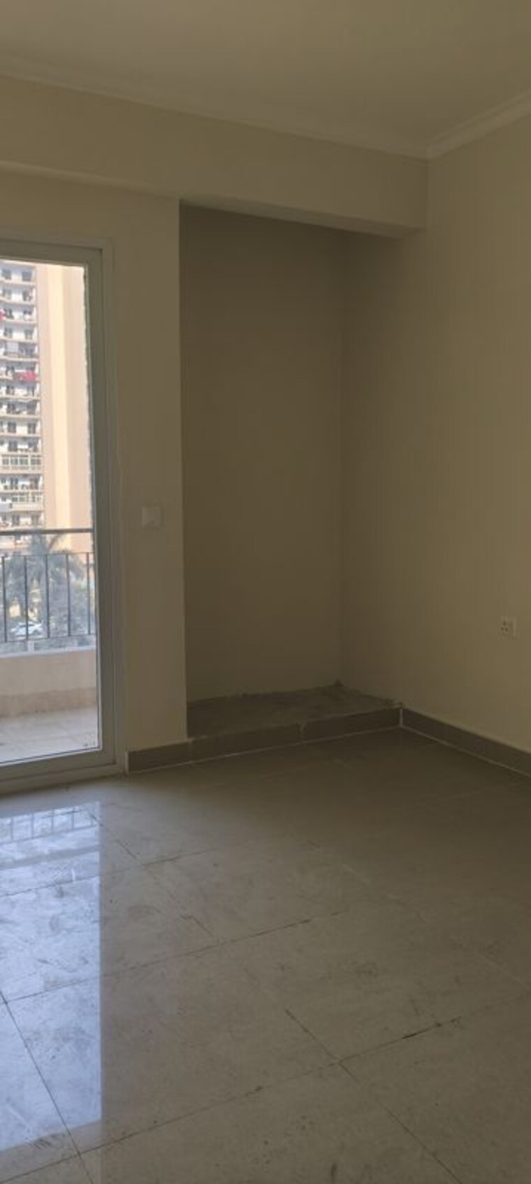 Room, amrapali-crystal-homes 3.5 Bedroom 1375 Sq.Ft. Apartment In Sector 76 Noida 9769698