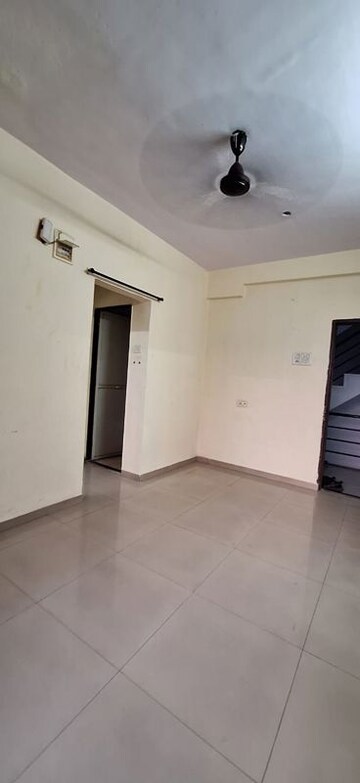 Room in 1 BHK Apartment at Ghansoli – for Sale