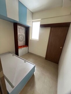 2 BHK + Store Room Apartment For Rent in Prateek Laurel