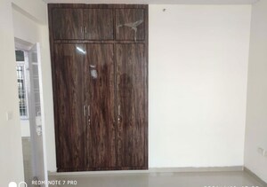 Furnished Amenities in 3 BHK Apartment at BPTP Park Grandeura, Sector 82 – for Rent